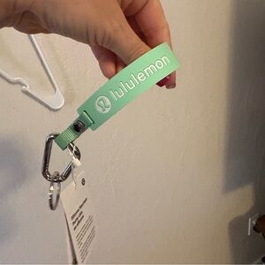 Lululemon silicon keychain. NWT. Citra Lime.